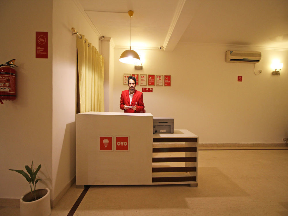 Oyo Flagship 592 Hauz Khas Village Нью-Дели Экстерьер фото