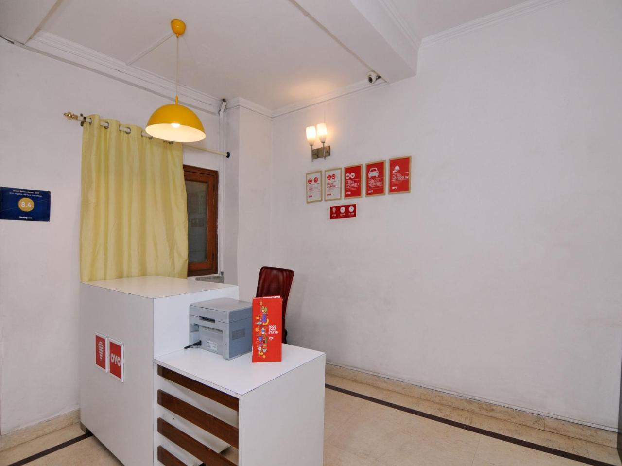 Oyo Flagship 592 Hauz Khas Village Нью-Дели Экстерьер фото