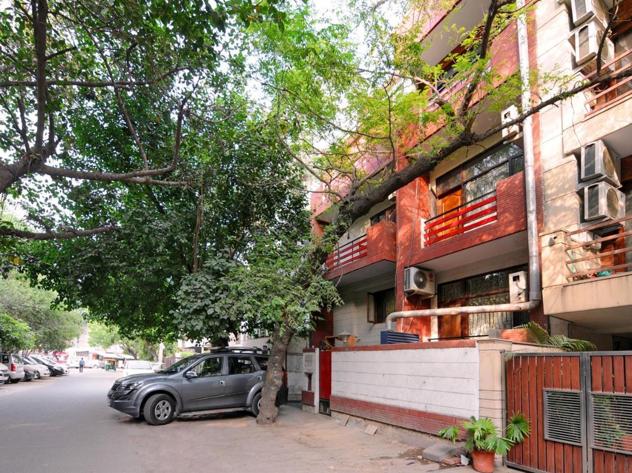 Oyo Flagship 592 Hauz Khas Village Нью-Дели Экстерьер фото