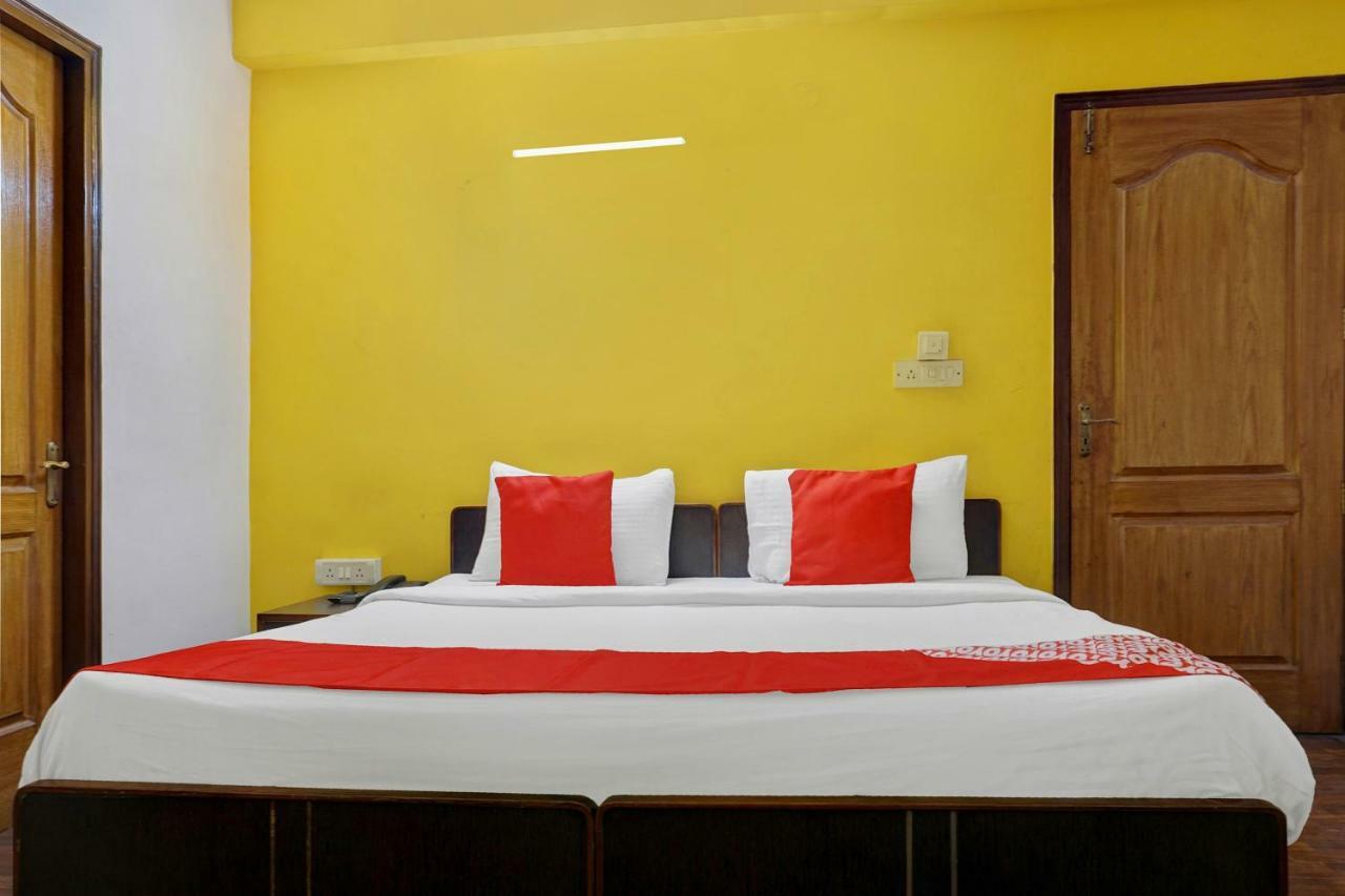 Oyo Flagship 592 Hauz Khas Village Нью-Дели Экстерьер фото