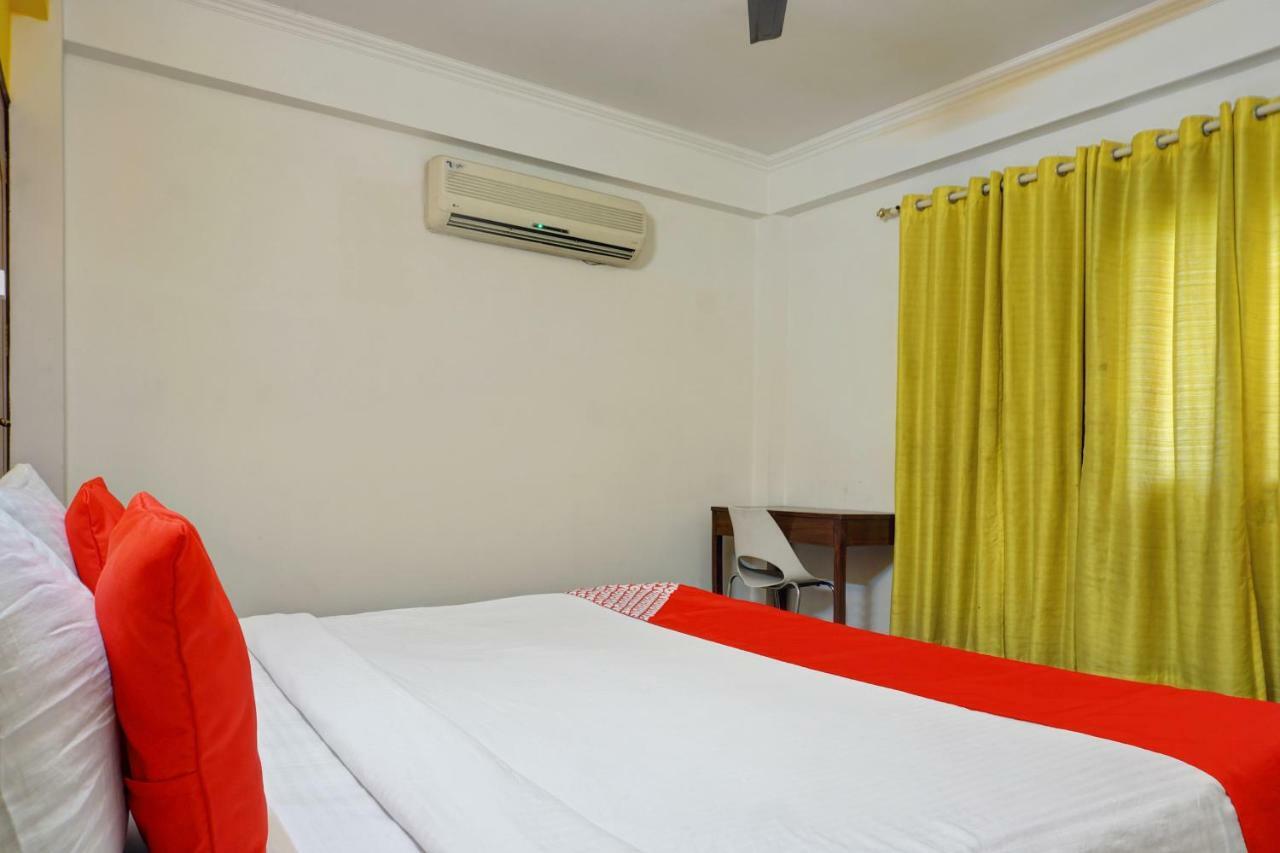 Oyo Flagship 592 Hauz Khas Village Нью-Дели Экстерьер фото