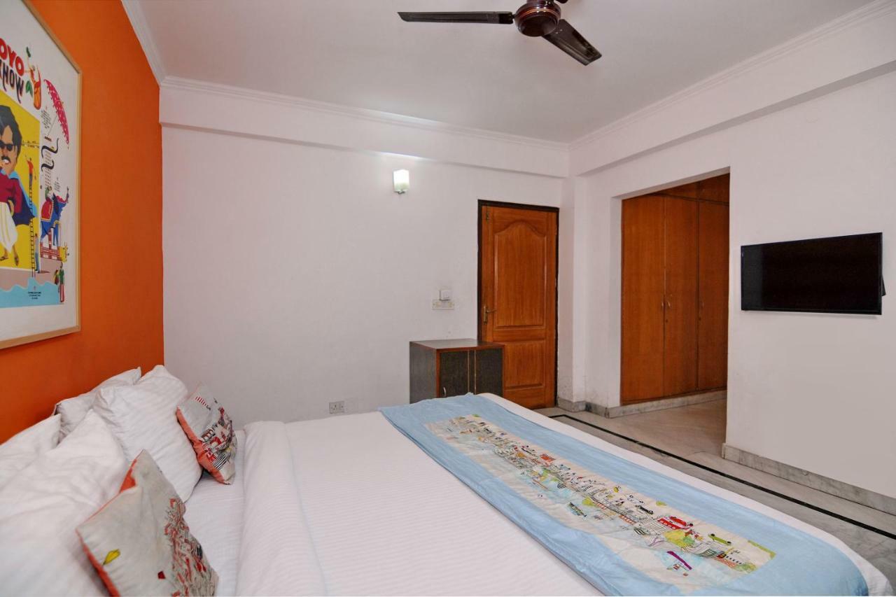 Oyo Flagship 592 Hauz Khas Village Нью-Дели Экстерьер фото